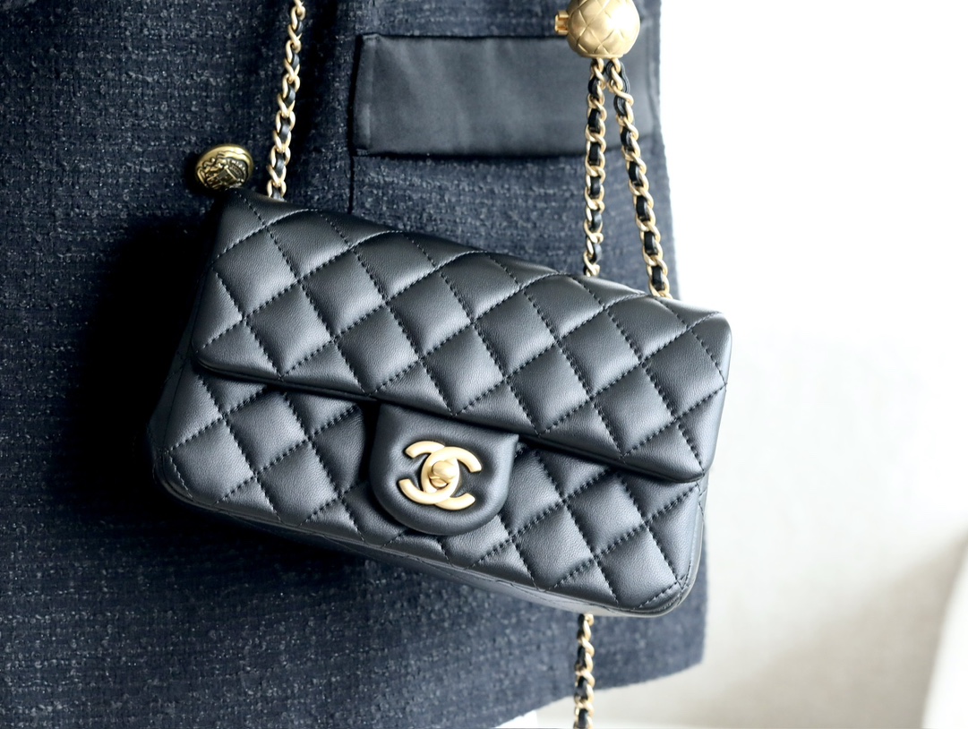 Valextra Classic Handcrafted Luxury Leather Shoulder Bag Ref 5