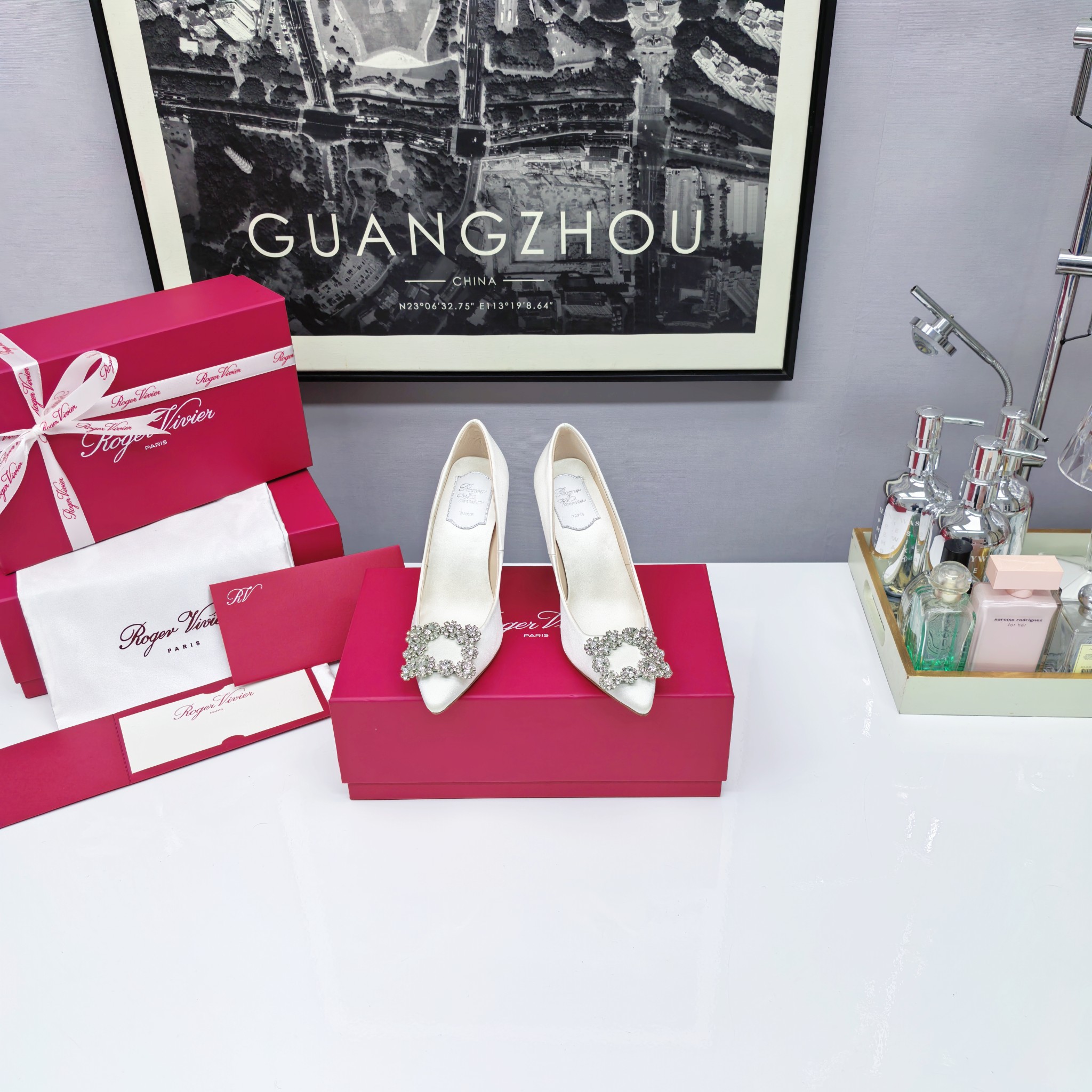 NO:237942,10.5CM-white, single shoes1986090910.5CM-白色,单鞋,Women's Shoes