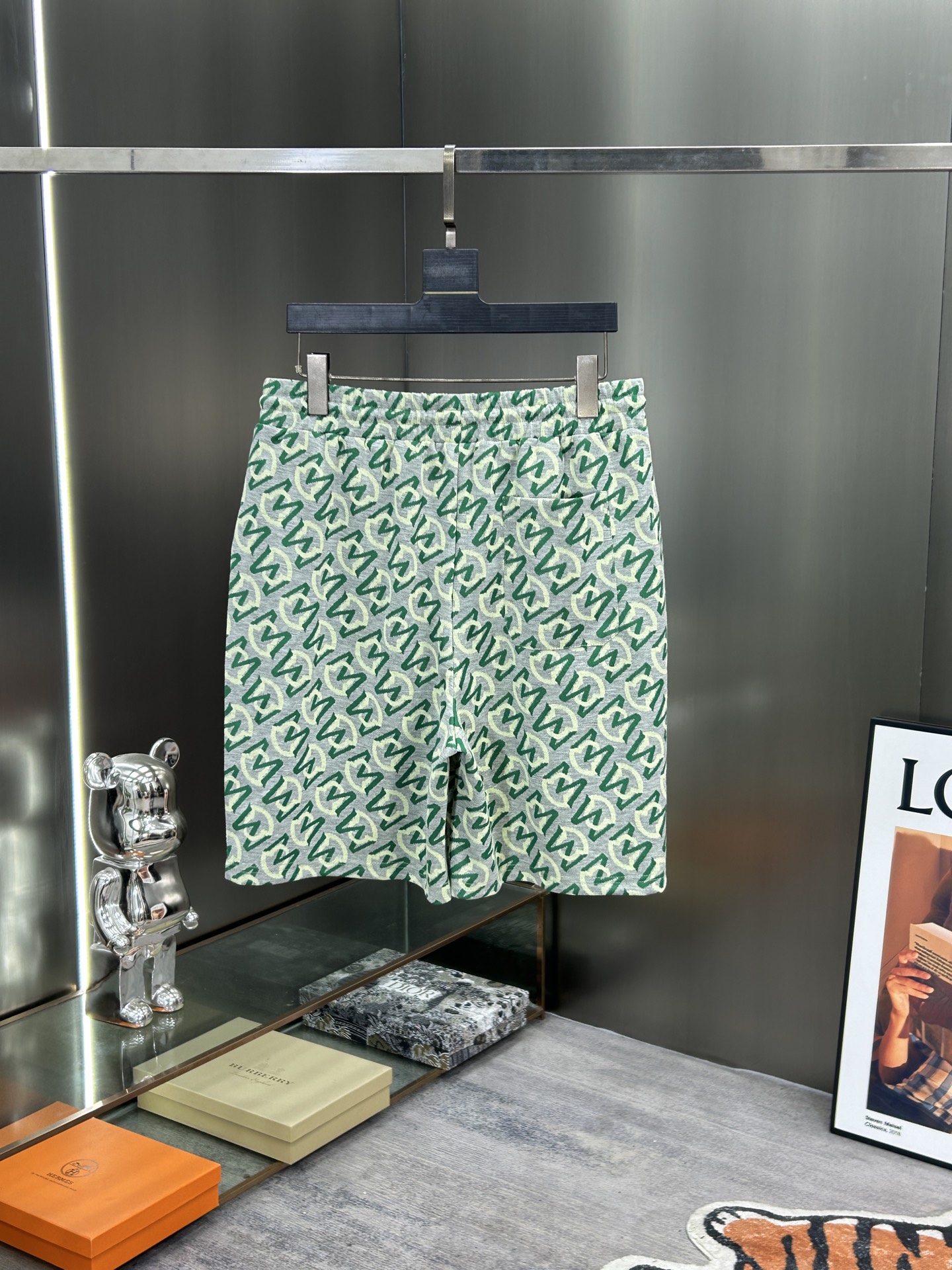 2025 Spring and Summer Flower Knitting Shorts with Gold Details in M-3XL Sizes - 图片 2