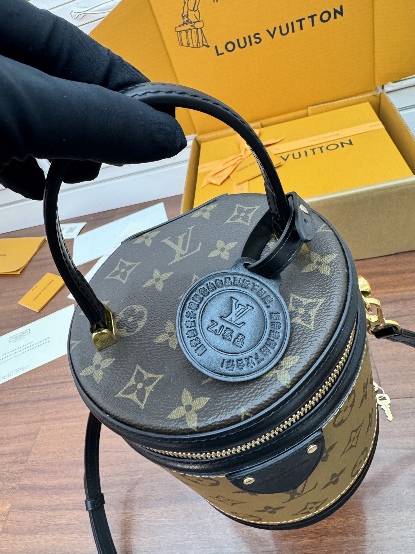 独家163首发型号：M43986私品（163动态UID ）进口菱形面料 （品质第九次升级，进口皮．专柜同步，动态电子芯片、礼品袋、保护纸，铜版电 5