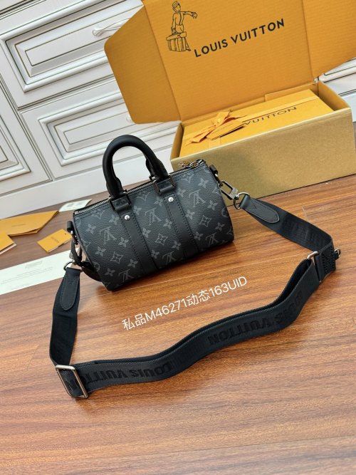 Louis Vuitton M46271 Black Leather Handbag, 25x15x11CM, Monogram Pattern 1 Louis Vuitton M46271 Black Leather Handbag, 25x15x11CM, Monogram Pattern