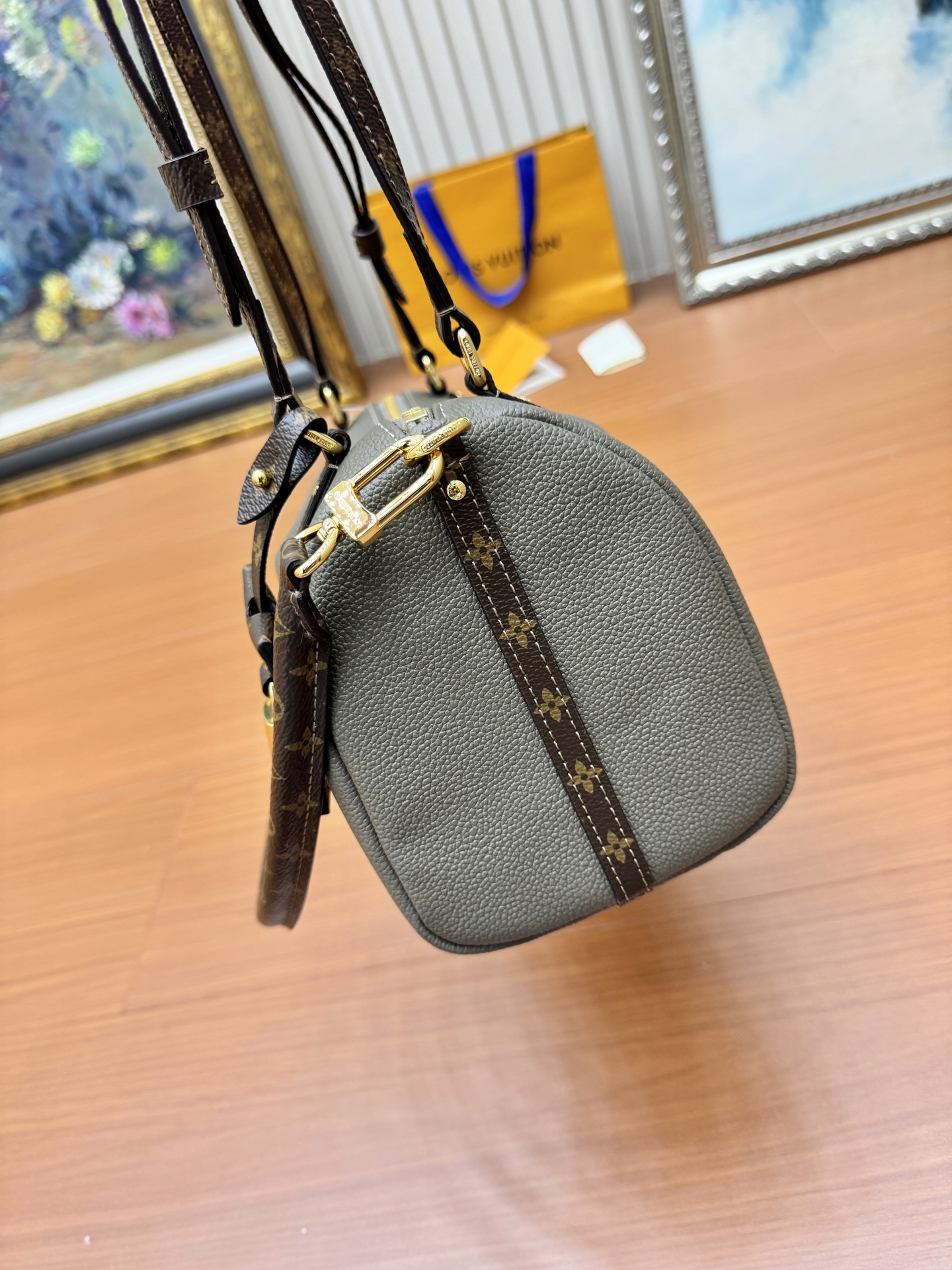 Louis Vuitton Haute Couture Classic Luxury Handbag Shoulder Crossbody 5