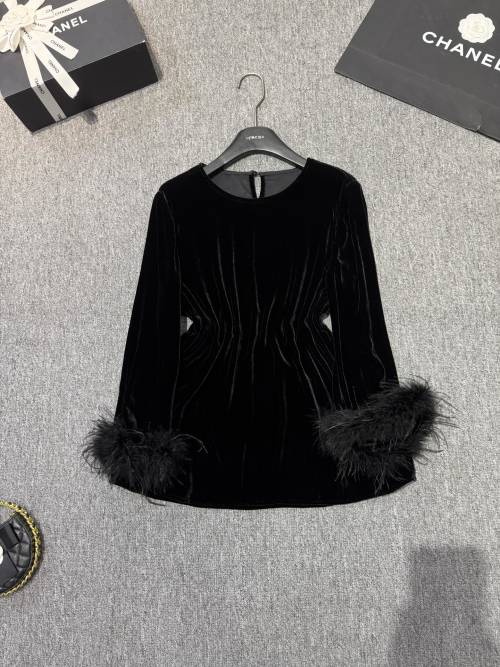 Elegant Velvet Top with Ostrich Feather Cuffs - Chic and Versatile 1 Elegant Velvet Top with Ostrich Feather Cuffs - Chic and Versatile