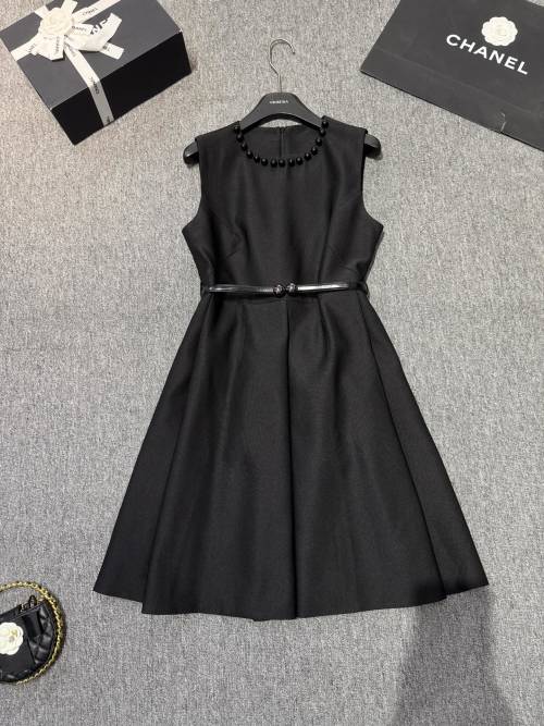 Elegant A-Line Dress with Pearl Embellishments - Perfect for Special Occasions 1 Elegant A-Line Dress with Pearl Embellishments - Perfect for Special Occasions