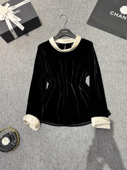 Elegant Color Block Velvet Top with Long Sleeves and Classic Design 1 Elegant Color Block Velvet Top with Long Sleeves and Classic Design