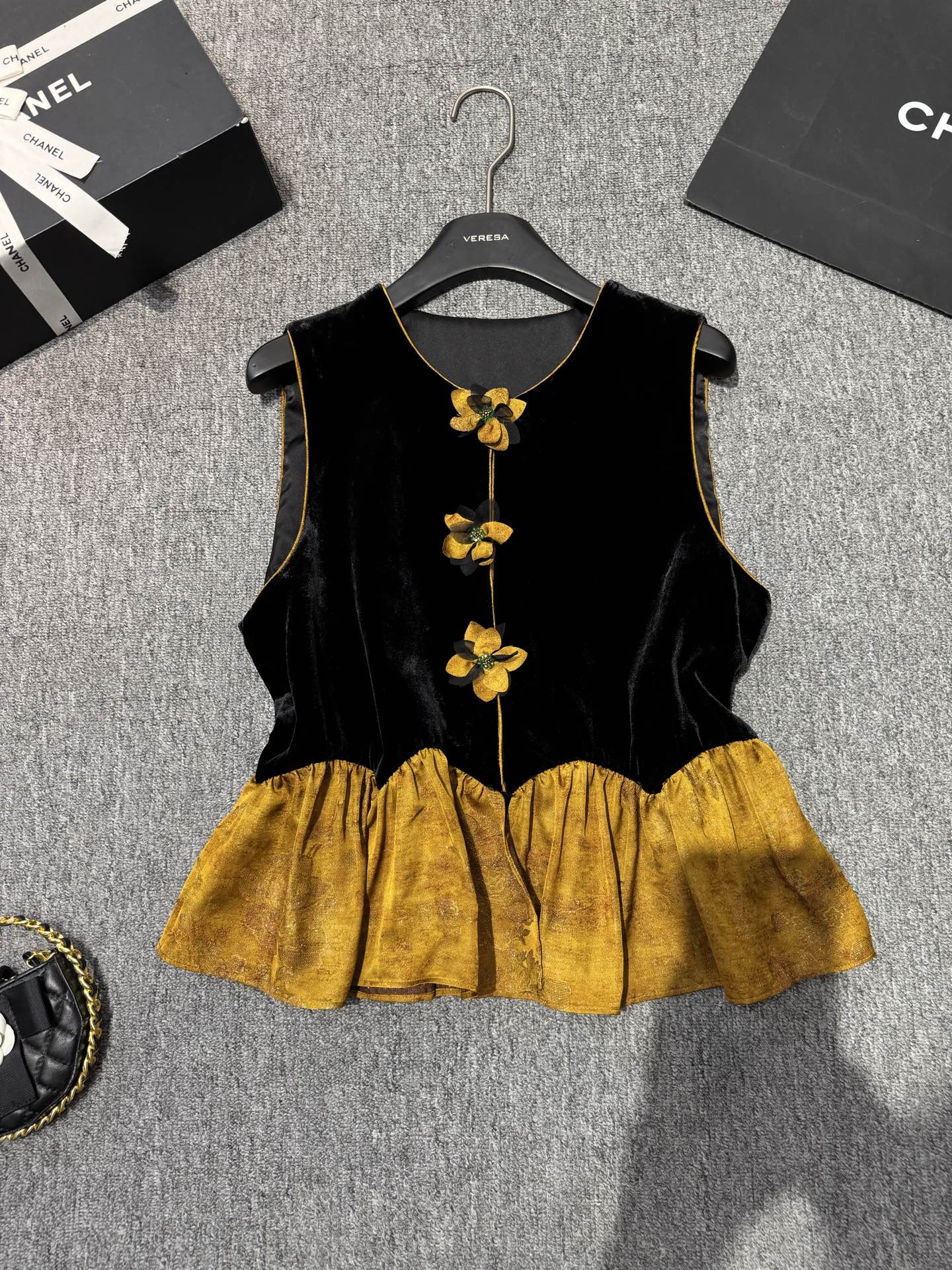 Elegant Velvet Vest with Floral Accents and Peplum Hem - Sophisticated Style