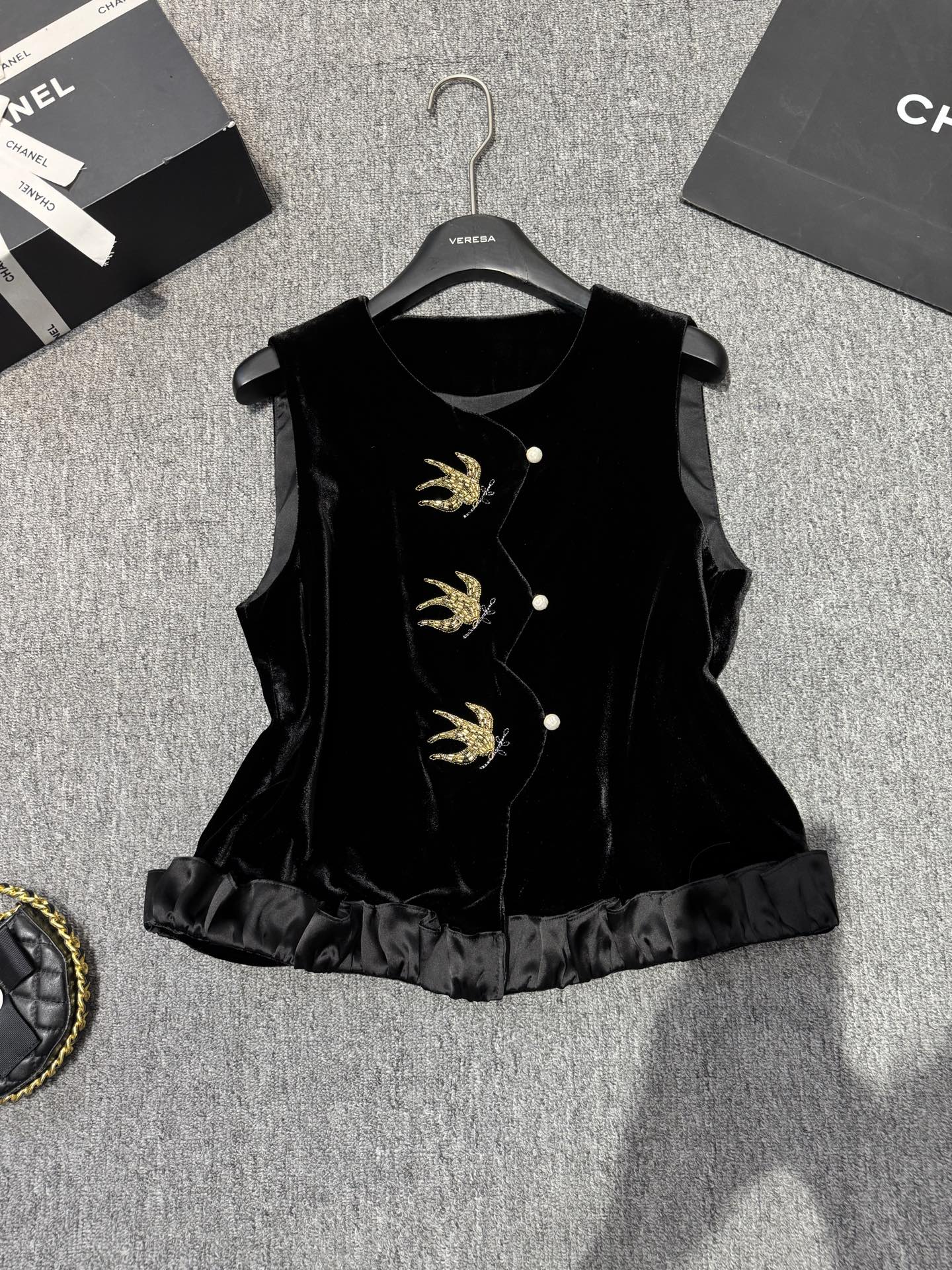 Elegant Velvet Vest with Pearl and Swallow Embroidery - Sophisticated Style 1 i1756974600818 5250 0 0