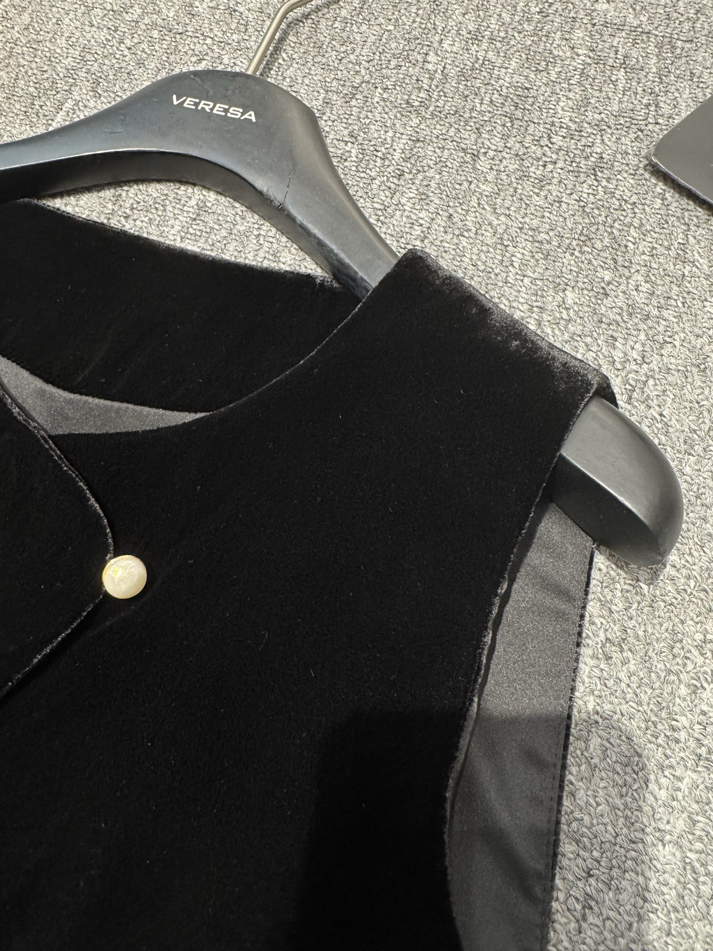 Elegant Velvet Vest with Pearl and Swallow Embroidery - Sophisticated Style 4 i1756974600818 6549 0 3