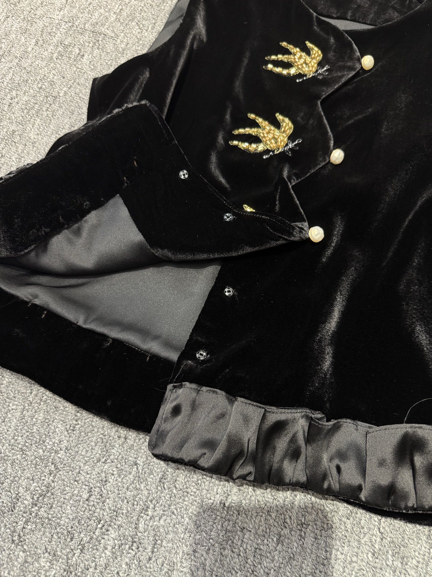 Elegant Velvet Vest with Pearl and Swallow Embroidery - Sophisticated Style 7 i1756974604899 8092 0 6