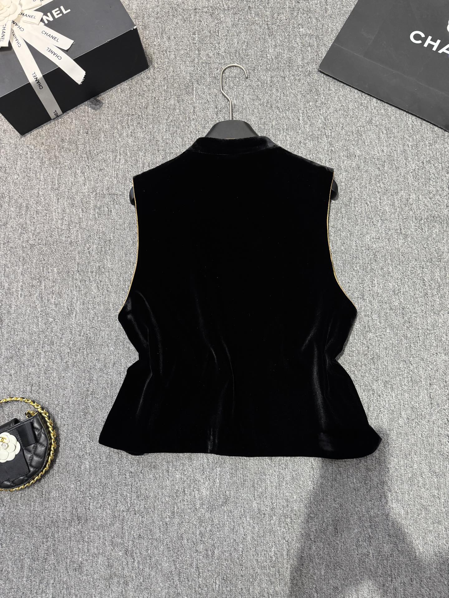 i1756975538682 3593 0 9