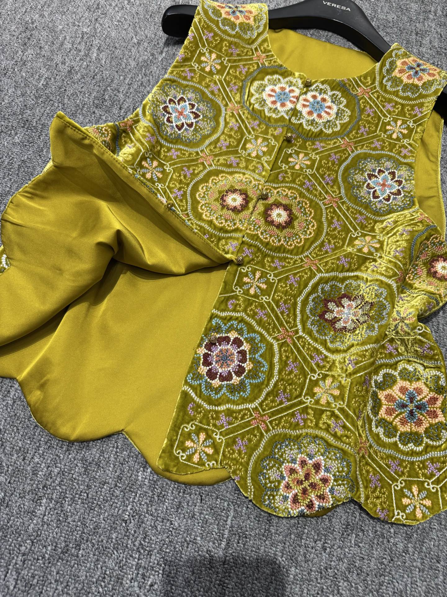 Elegant Silk Velvet Embroidered Vest - Chic Chinese Style, Versatile Top 7 i1757572391399 2524 0 6