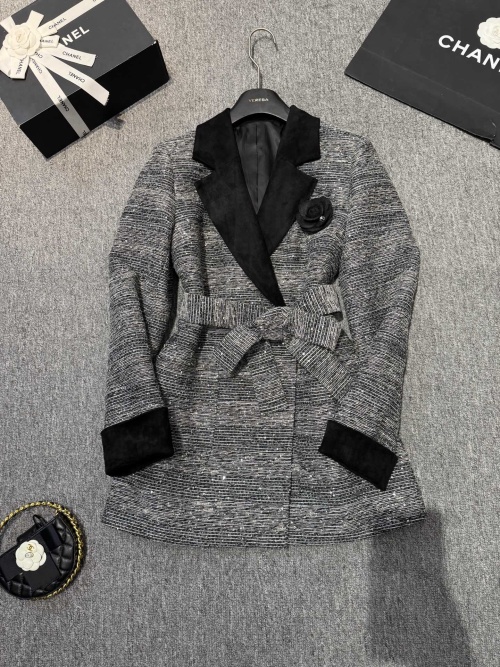 Chanel Tweed Coat with Suede Collar & Belt, Designer Luxury, Elegant Outerwear 10 Chanel Tweed Coat with Suede Collar & Belt, Designer Luxury, Elegant Outerwear