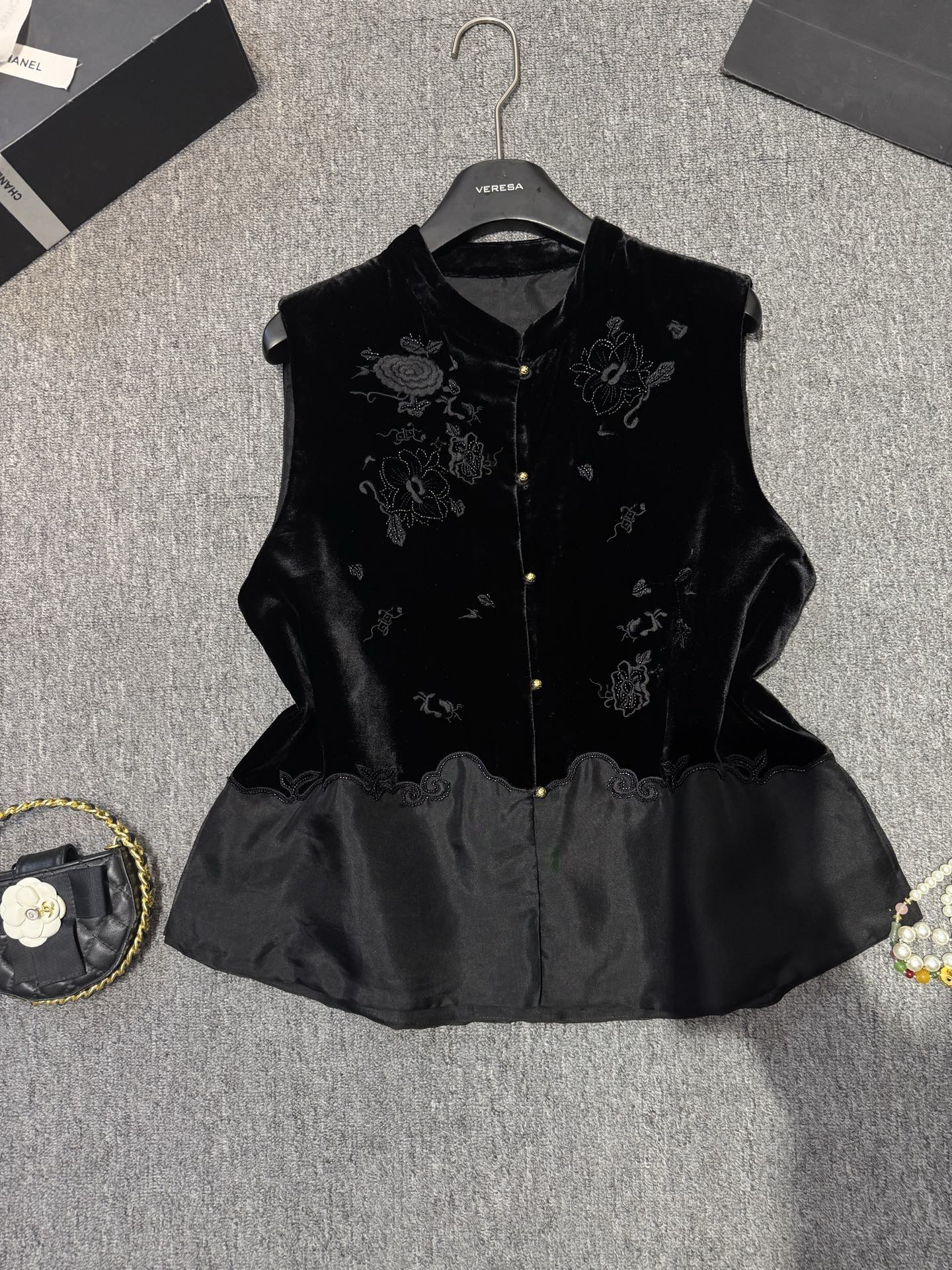 _d-G9sXzUeHtS6aA7sNGxR2-2v7PbsHFEao1W-_w