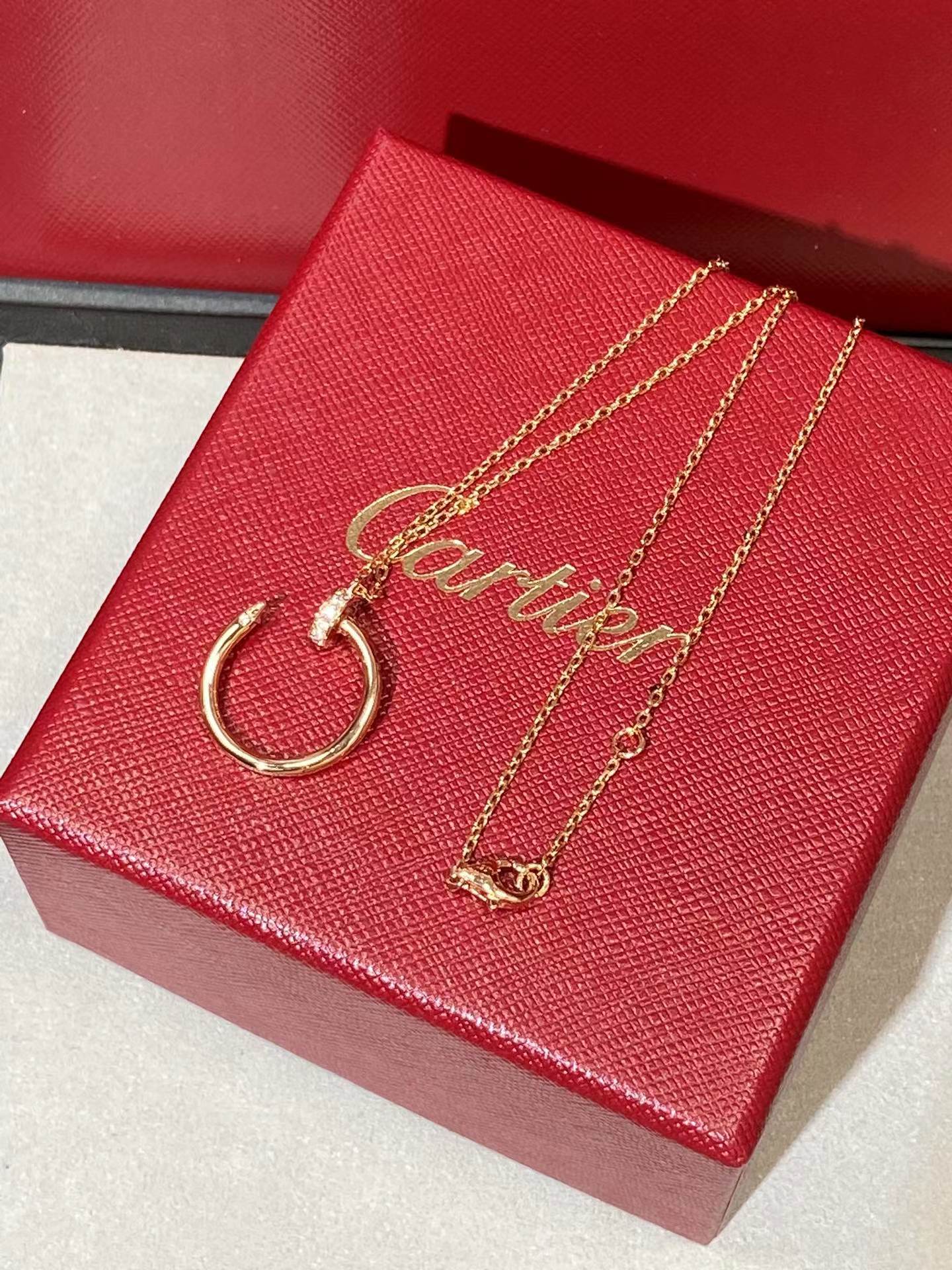 Nail Motif Diamond Pendant Necklace - Comprehensive 2