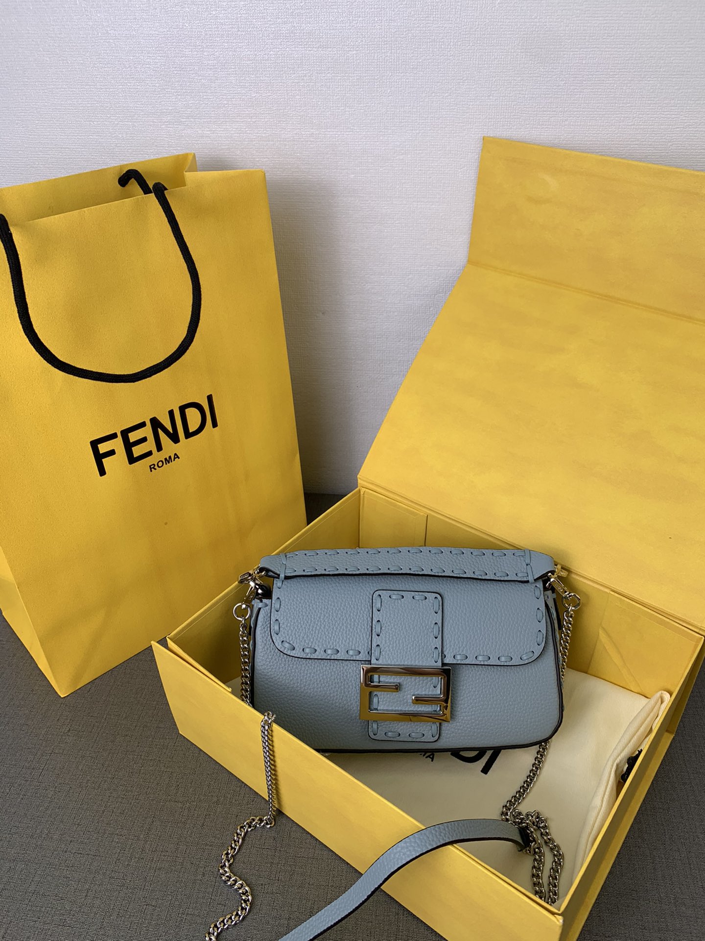 🆕 In stock ✔️ The FD Baguette color is stunning! Glacier blue Roma calfskin with lambskin lining 🐑 paired with Selleria hand stitching. Classic design with a silver F buckle and delicate stitching—soft and charming, hard not to love ☘️❤️ Model 2037 Size: 20 x 13 x 5 cm image 1