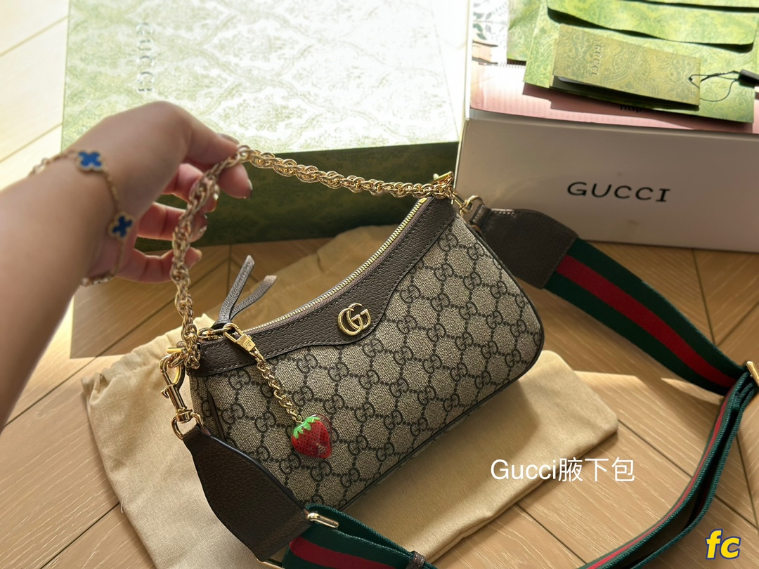 Gucci Torby typu crossbody i na ramię Vintage Podramię