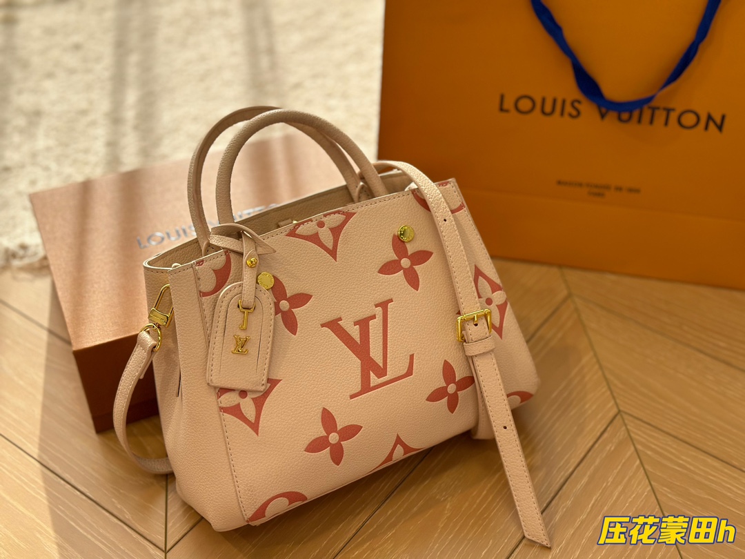 Louis Vuitton Crossbody & Shoulder Bags