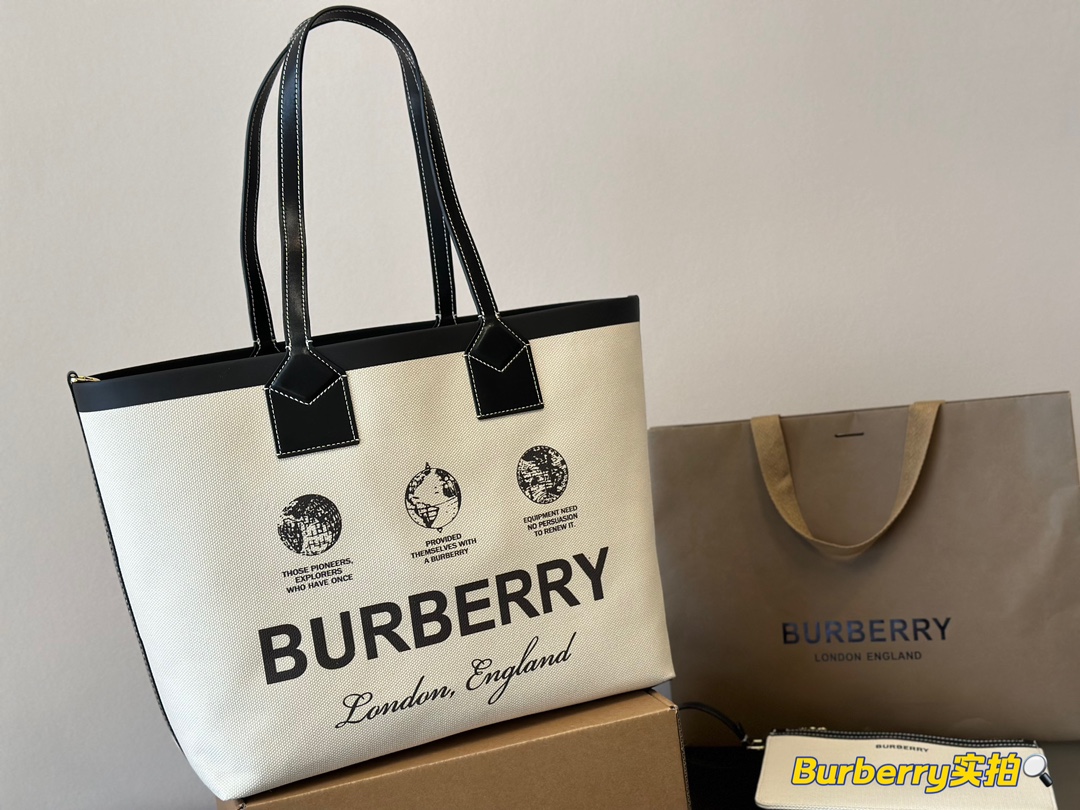 Burberry mirror quality
 Tote Bags Copy AAA+
