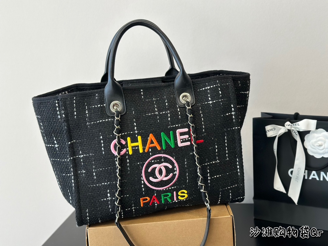 Chanel Handbags Tote Bags Fall/Winter Collection Beach