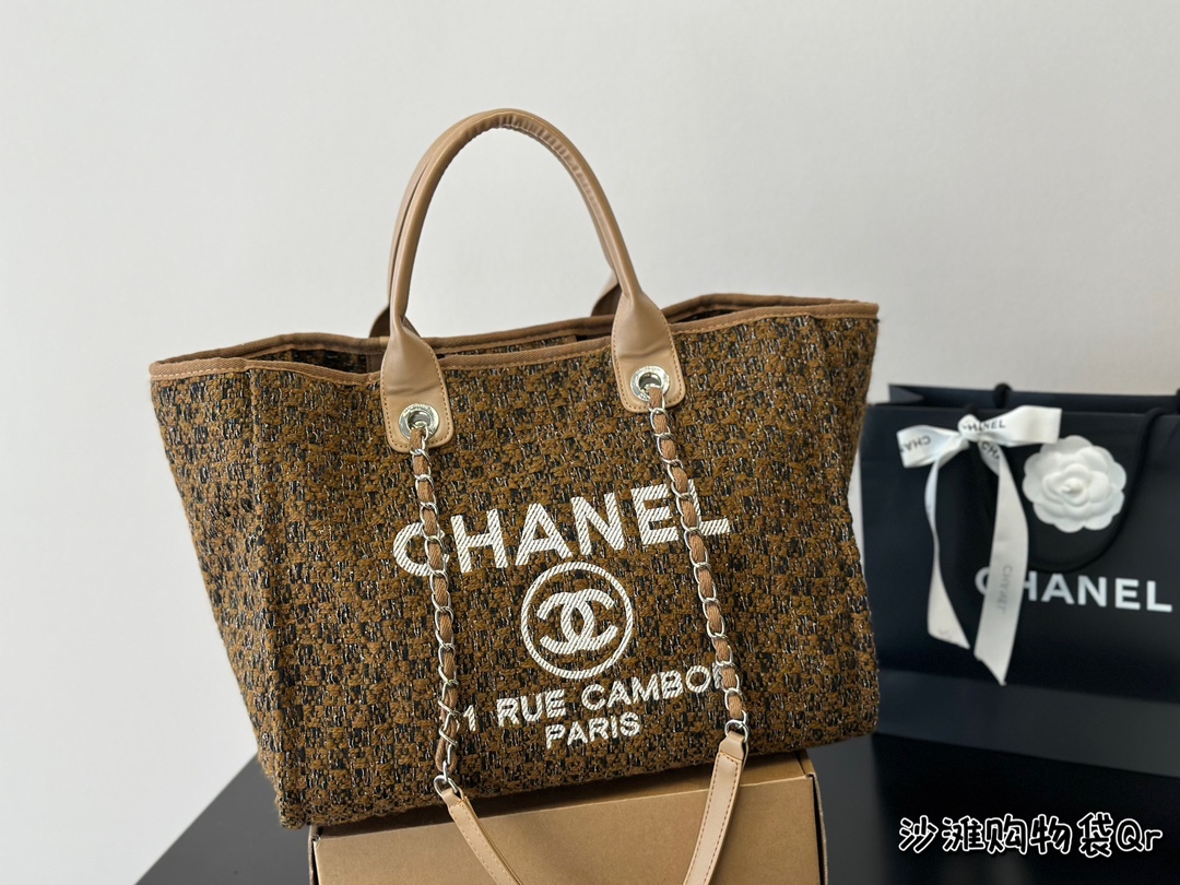 Chanel Handbags Tote Bags Fall/Winter Collection Beach