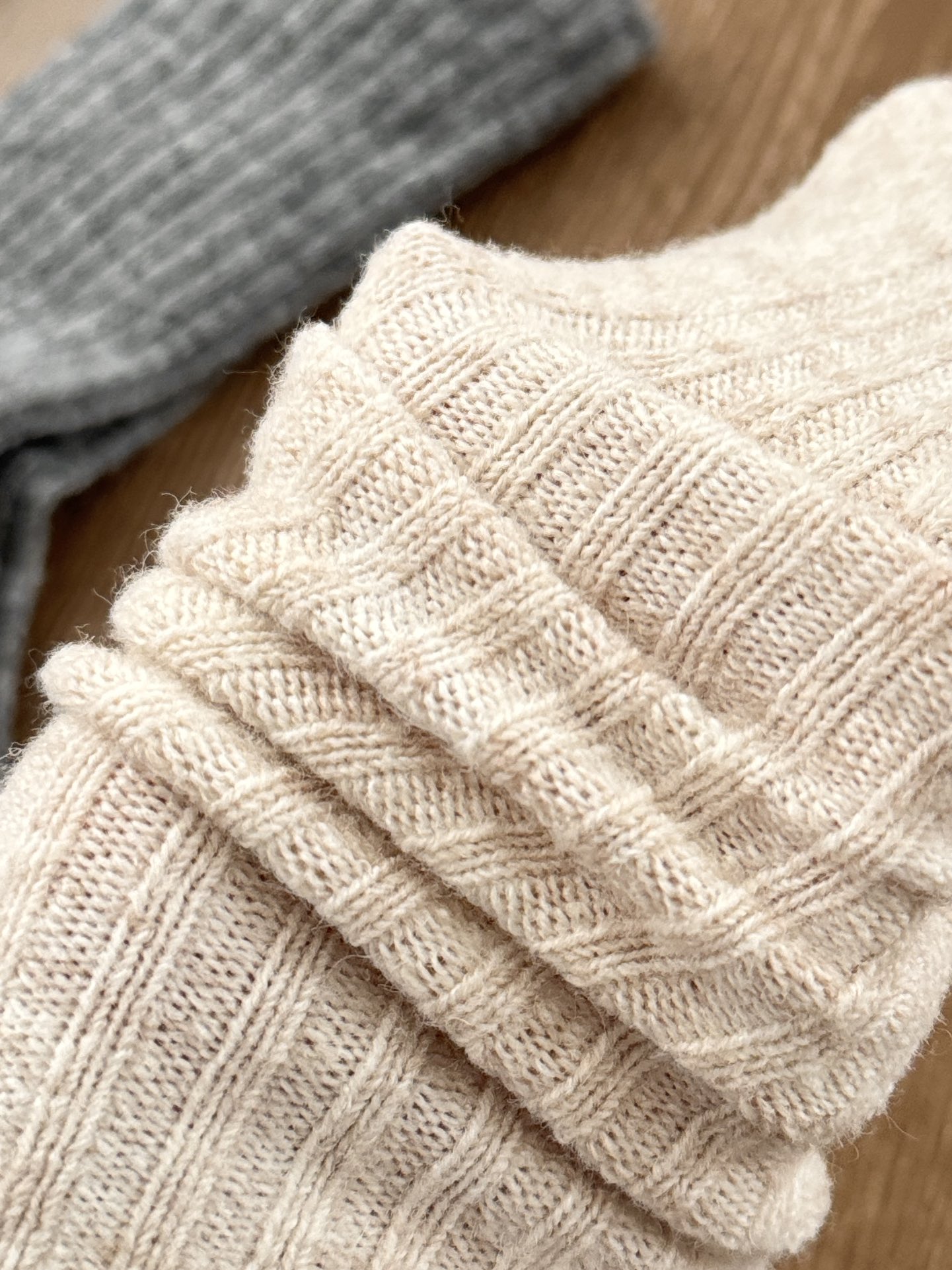 Creating atmosphere and warmth 🔥 Non freezing foot defense line 🧦 UGG w - Underwear 9