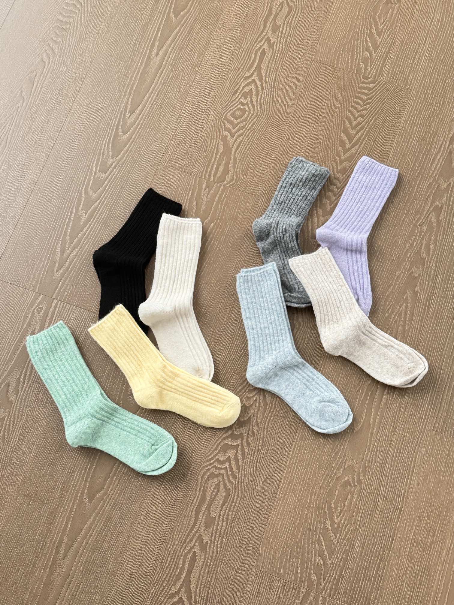 Creating atmosphere and warmth 🔥 Non freezing foot defense line 🧦 UGG w - Underwear 7