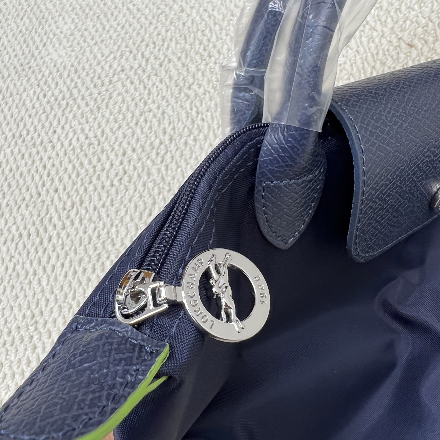 Longchamp 556 ，龙 骧小号短柄L1621 919系列来了