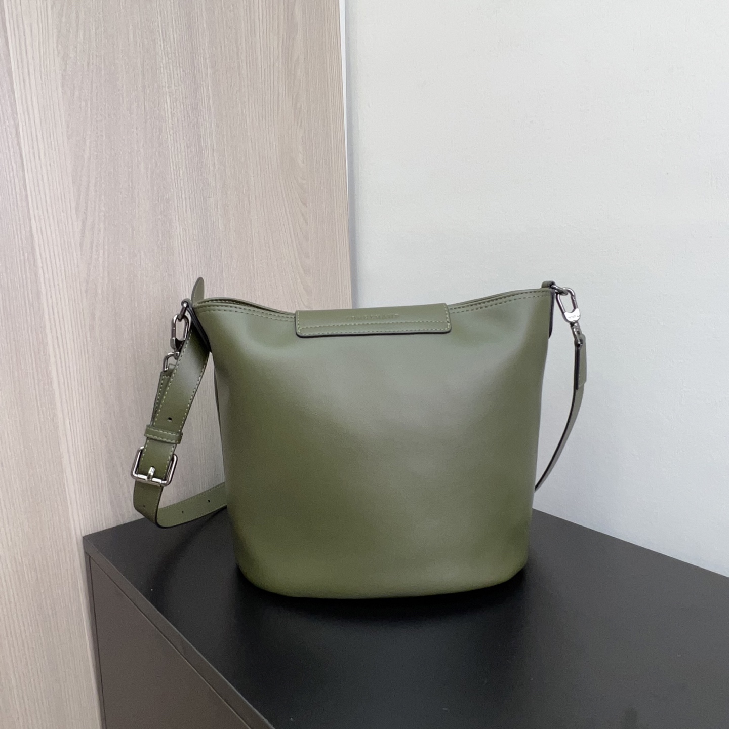 Longchamp 冷杉色 尺寸：25.5*24*16CM