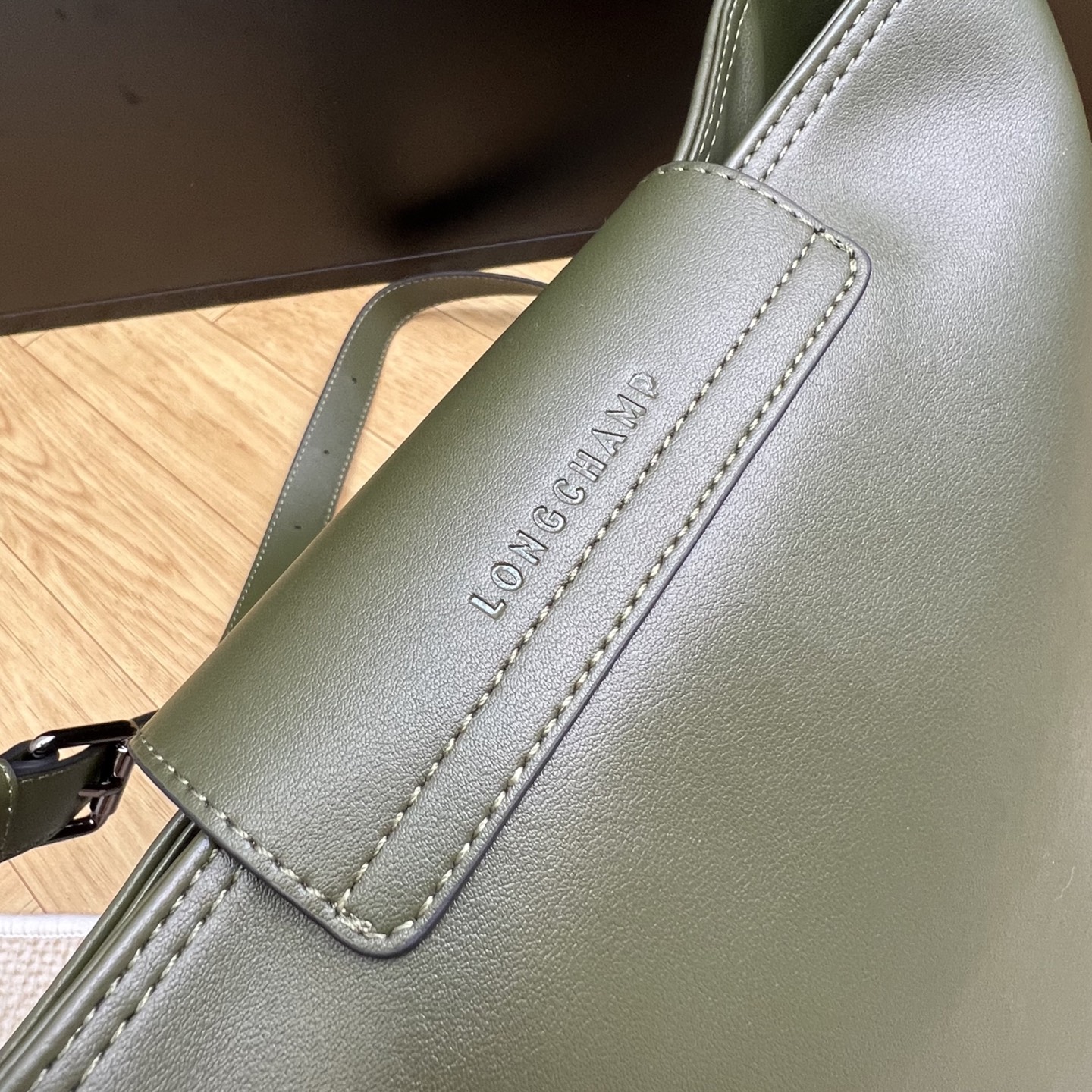 Longchamp 冷杉色 尺寸：25.5*24*16CM