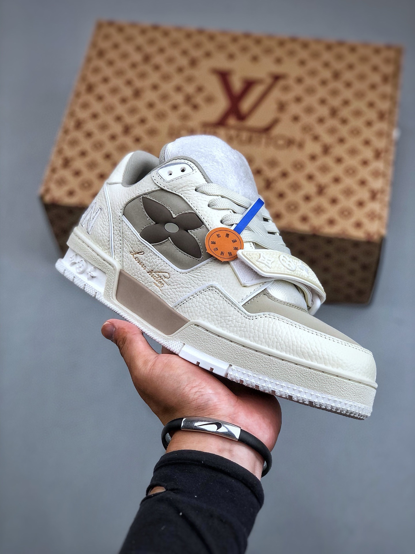️ Tyler x LV LV LV Trainer 联名款 低帮休闲板鞋 海淘代购同渠道品质 高端零售 外贸充正专供 原版购入开发 ZP级全套包装 完美楦型 正确卡色 大底TPU 质感媲美原版1