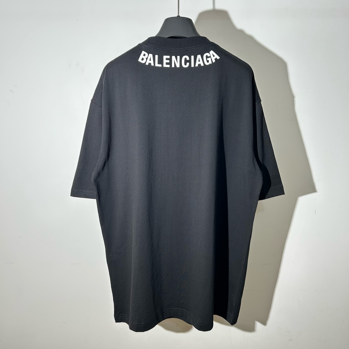 Balenciaga Printed Crewneck T-Shirt | Stylish & Comfortable Cotton Tee 2 i1749020172424 8701 0 2