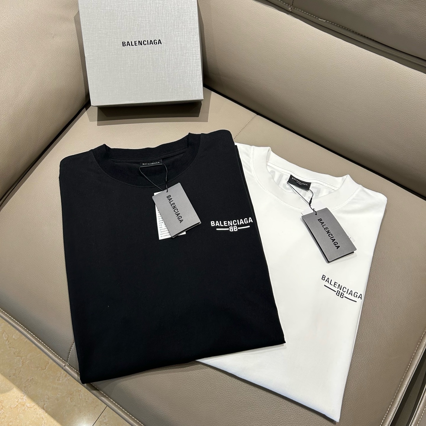 Balenciaga Printed Crewneck T-Shirt | BLCG BLNCG Tees Tops 1 i1749020355809 1149 0 0