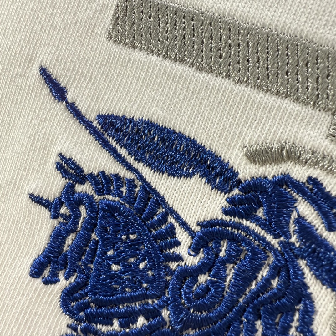 博柏利 Burberry 高定典藏名品高定成衣时装外套连衣裙衬衫T恤 #46FF7217 4