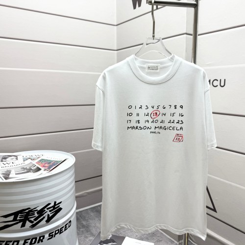 MM6 Maison Margiela Printed Short Sleeve T-Shirt - Unisex, Trendy 1 MM6 Maison Margiela Printed Short Sleeve T-Shirt – Unisex, Trendy
