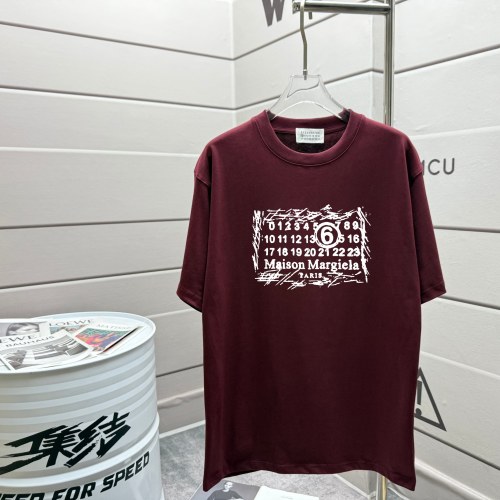 MM6 Maison Margiela 2025 Spring/Summer Printed T-Shirt - Unisex Style 1 MM6 Maison Margiela 2025 Spring/Summer Printed T-Shirt – Unisex Style