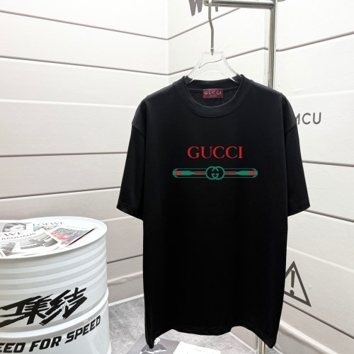 Gucci 2025SS Logo Print Short Sleeve T-Shirt, Unisex Style 1 Gucci 2025SS Logo Print Short Sleeve T-Shirt, Unisex Style