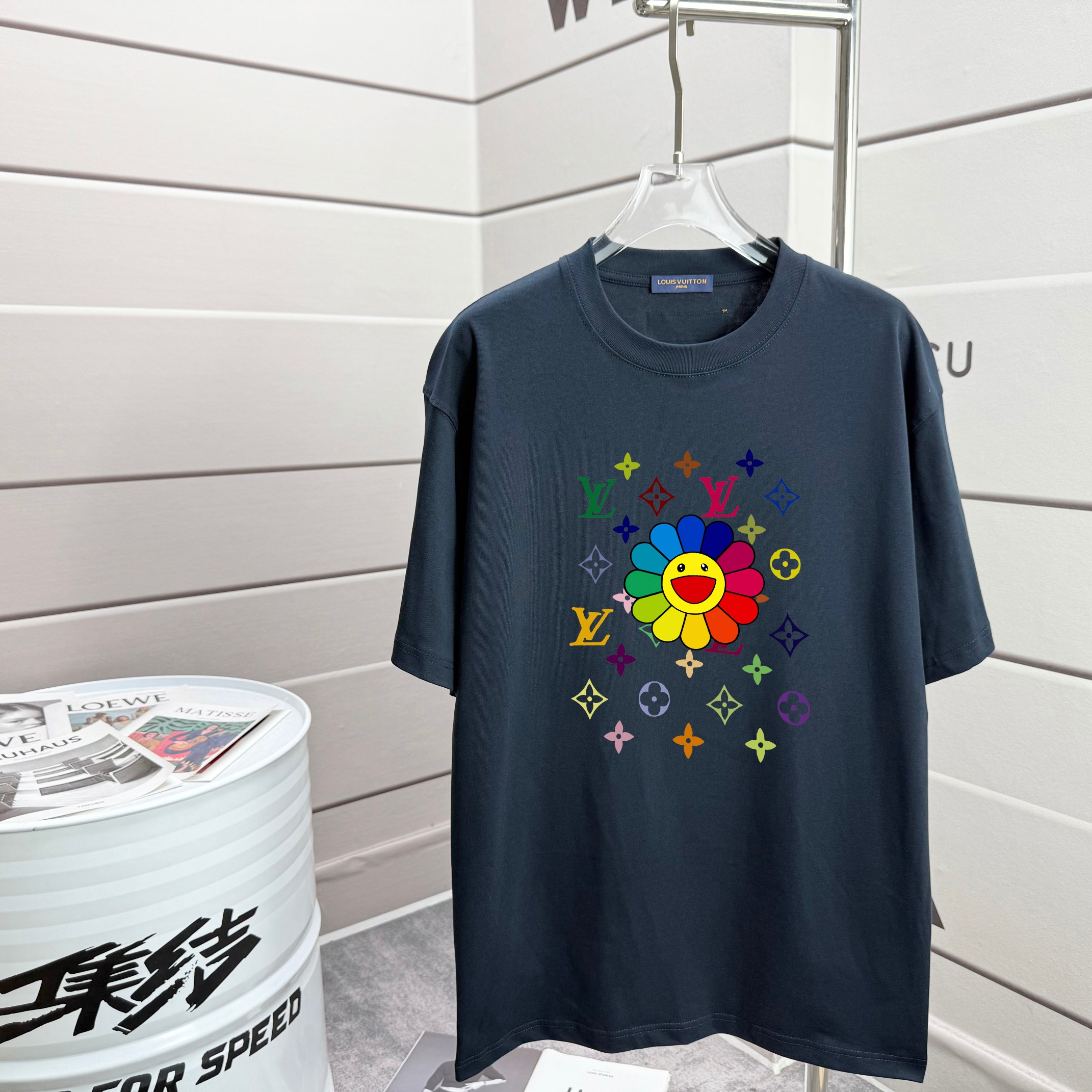 Louis Vuitton 2025 Spring/Summer Runway Designer T-Shirt with Multicolor Print