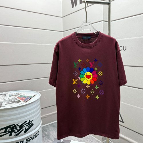 Louis Vuitton 2025 Spring/Summer Runway Printed Crewneck Short Sleeve T-Shirt 1 Louis Vuitton 2025 Spring/Summer Runway Printed Crewneck Short Sleeve T-Shirt
