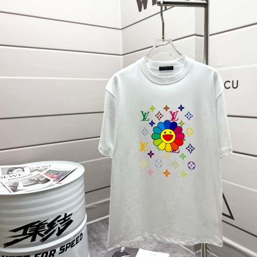 Louis Vuitton 2025 Spring/Summer Runway Rainbow Flower Print T-Shirt 1 Louis Vuitton 2025 Spring/Summer Runway Rainbow Flower Print T-Shirt