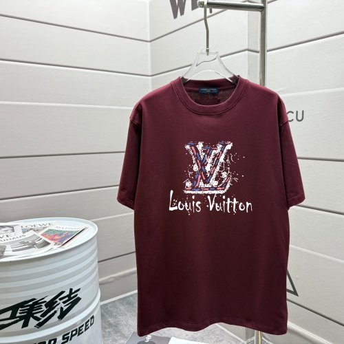 Louis Vuitton 2025 Spring/Summer Runway Print Crew Neck Short Sleeve T-Shirt 1 Louis Vuitton 2025 Spring/Summer Runway Print Crew Neck Short Sleeve T-Shirt