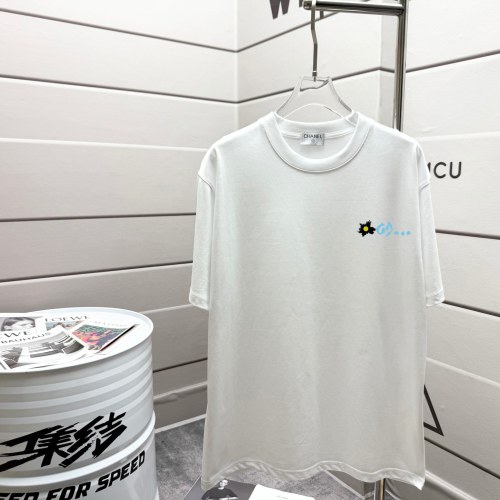Chanel 2025SS Short Sleeve T-Shirt, Double C Logo, Loose Fit, Casual 1 Chanel 2025SS Short Sleeve T-Shirt, Double C Logo, Loose Fit, Casual
