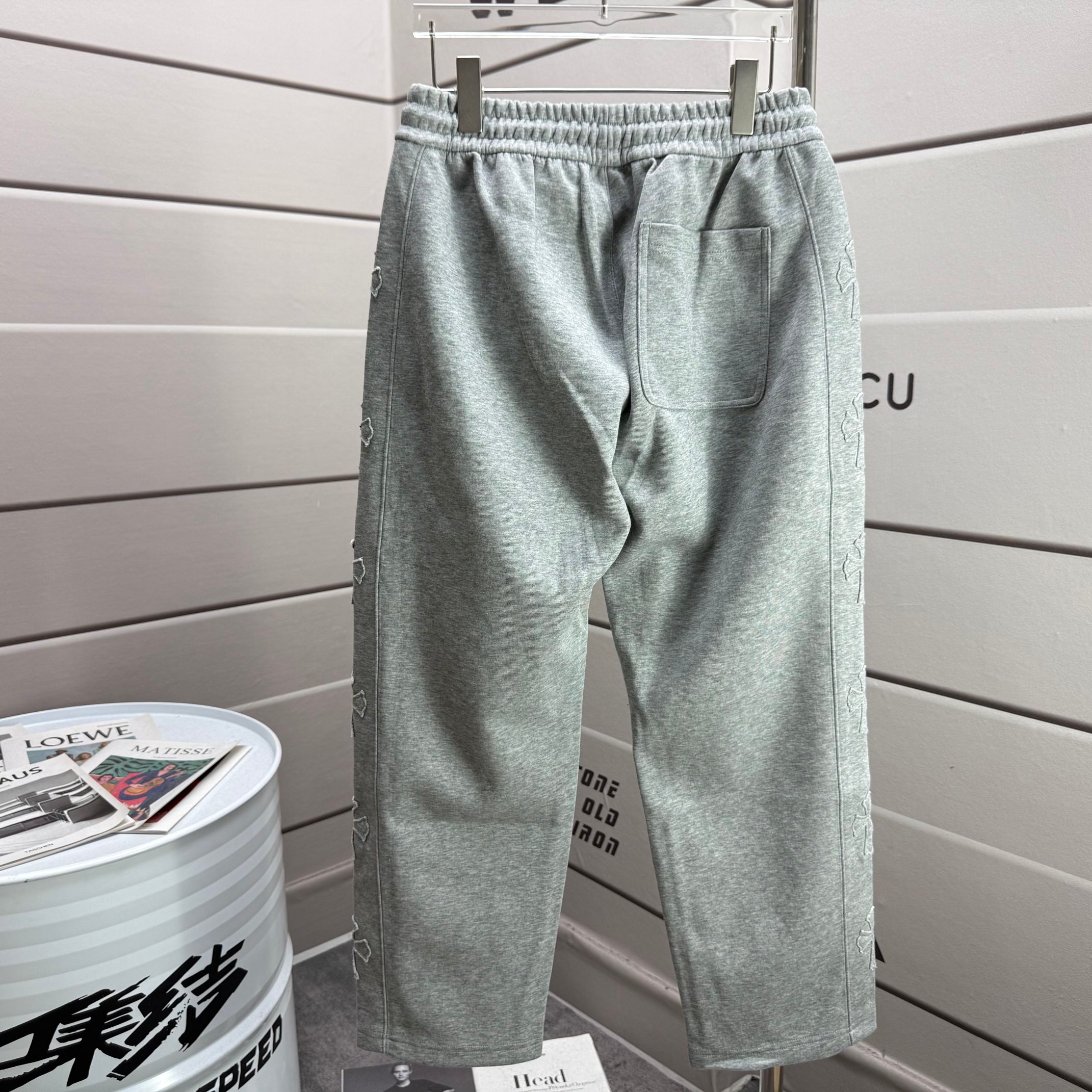 PJCY＃💰295 Chrome Hearts* 2꯭0꯭2꯭5秋款裤子上新 绣花休闲直简卫裤 男女同款 克罗星 面料采用380克高密双面华面定制面料 不变形 不缩水 立体垂感爆表 颜色：黑色 灰色 尺码：M-XXXL