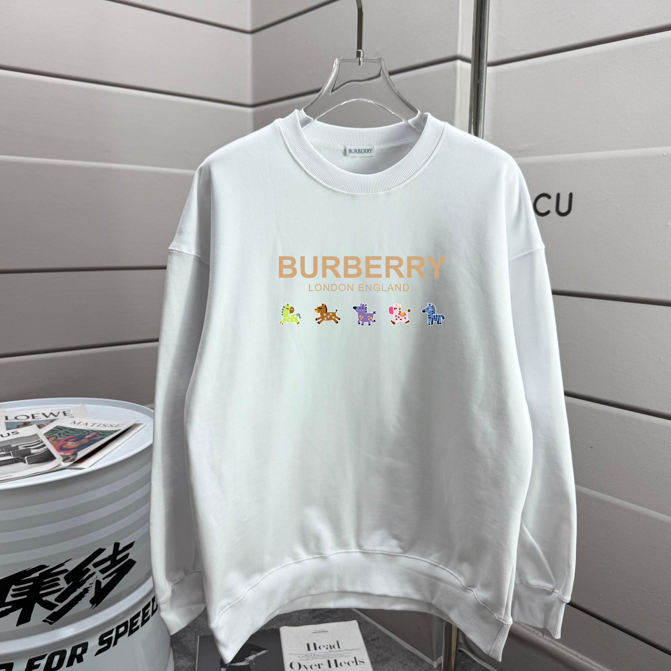 Burberry ＃ BBR巴宝莉2025秋季圆领新款卫衣