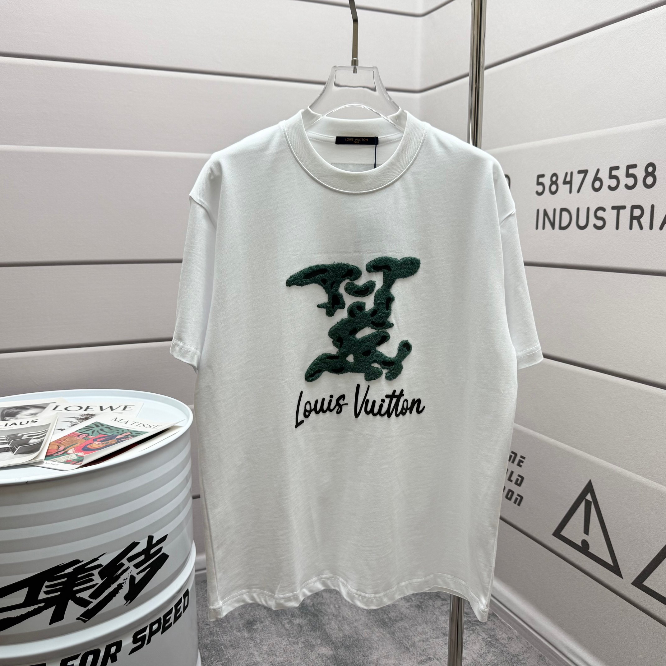 P80 1v Louis * 2025 primavera y verano nuevo estilo Clásico bordado de parche tridimensional con letra en V grande + di…