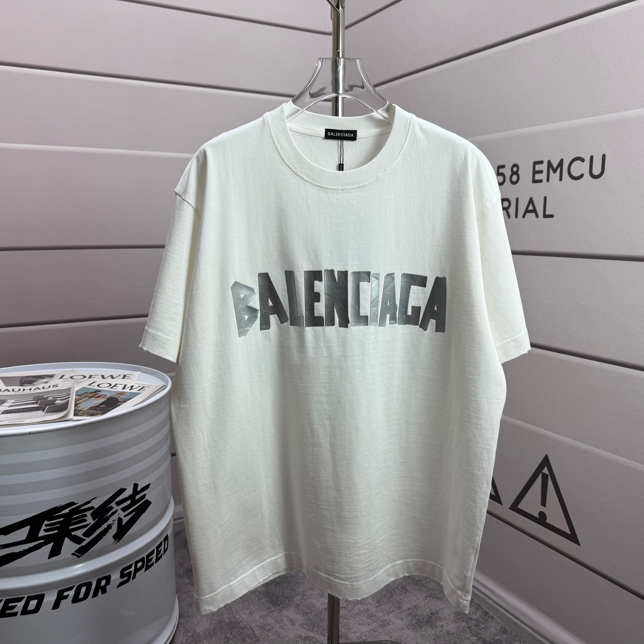 P90 Balenciag* nueva primavera/verano 2026, camiseta de cuello redondo de 320g lavada y desgastada, unisex holgada. Pro…