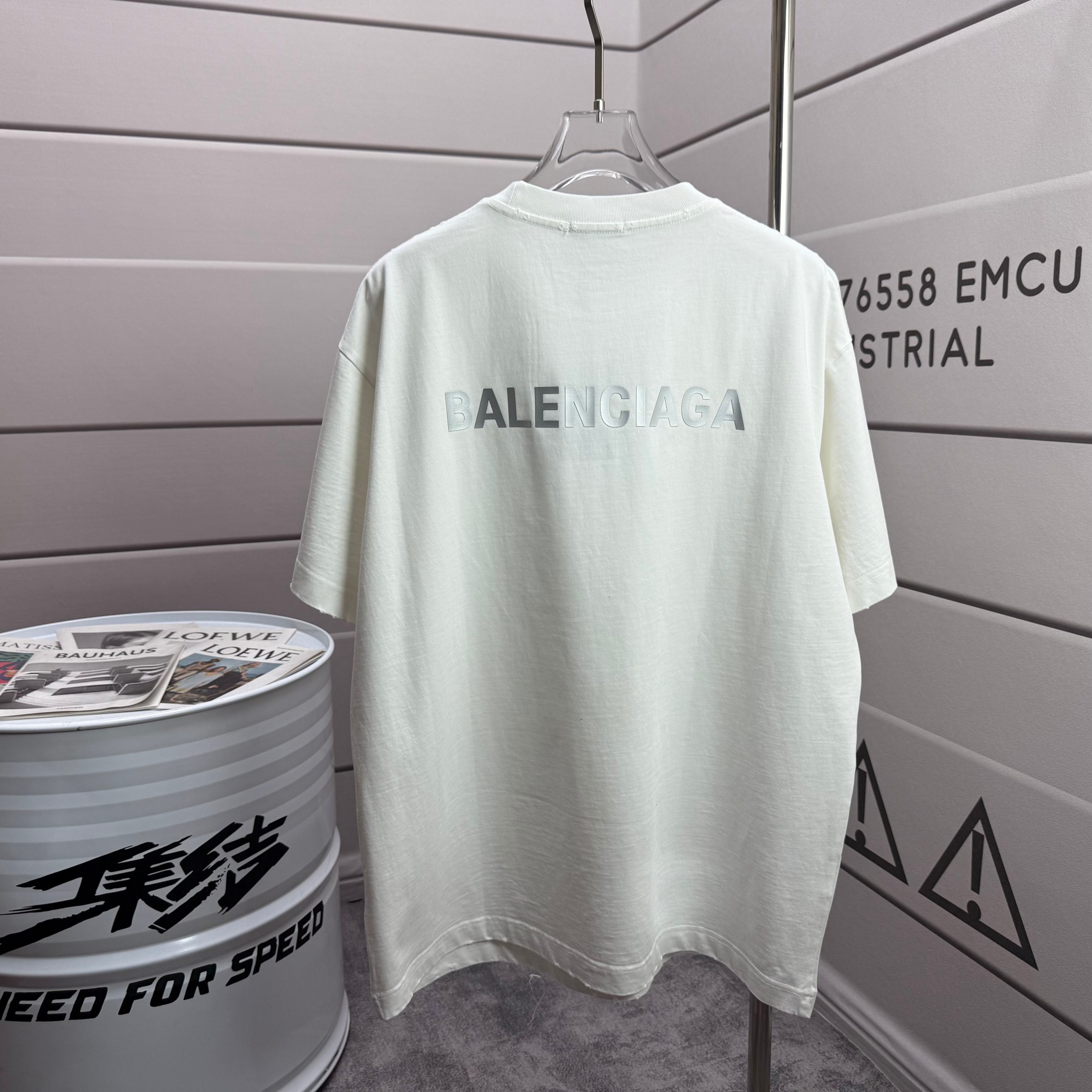 P90 Balenciag* Balenciag* 2026 primavera/verano nueva camiseta de cuello redondo de 320 gramos lavada y desgastada, uni…