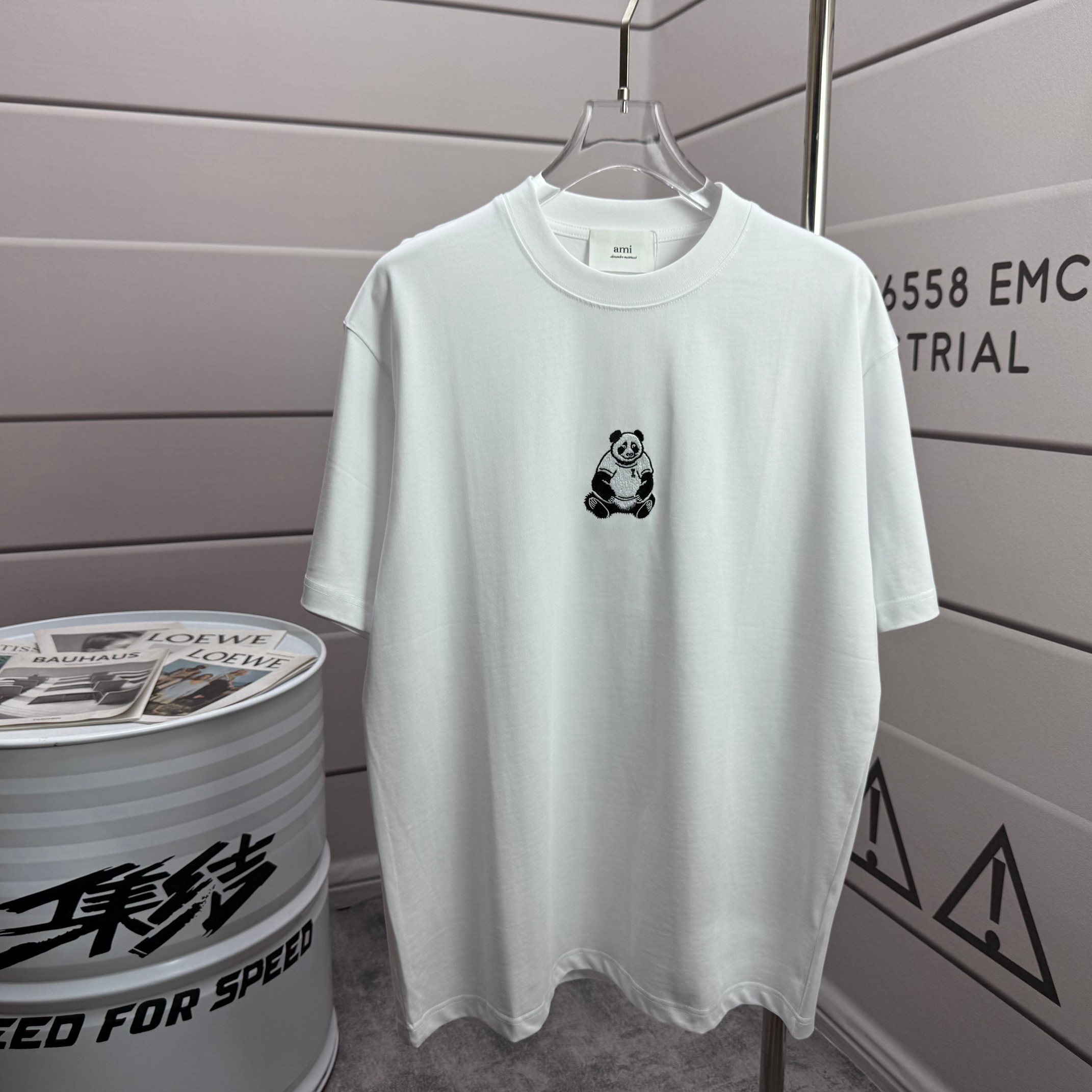 P75 Ami Corazón 2026 primavera/verano, clásico y minimalista, panda blanco y negro con bordado 3D, logo personalizado, …