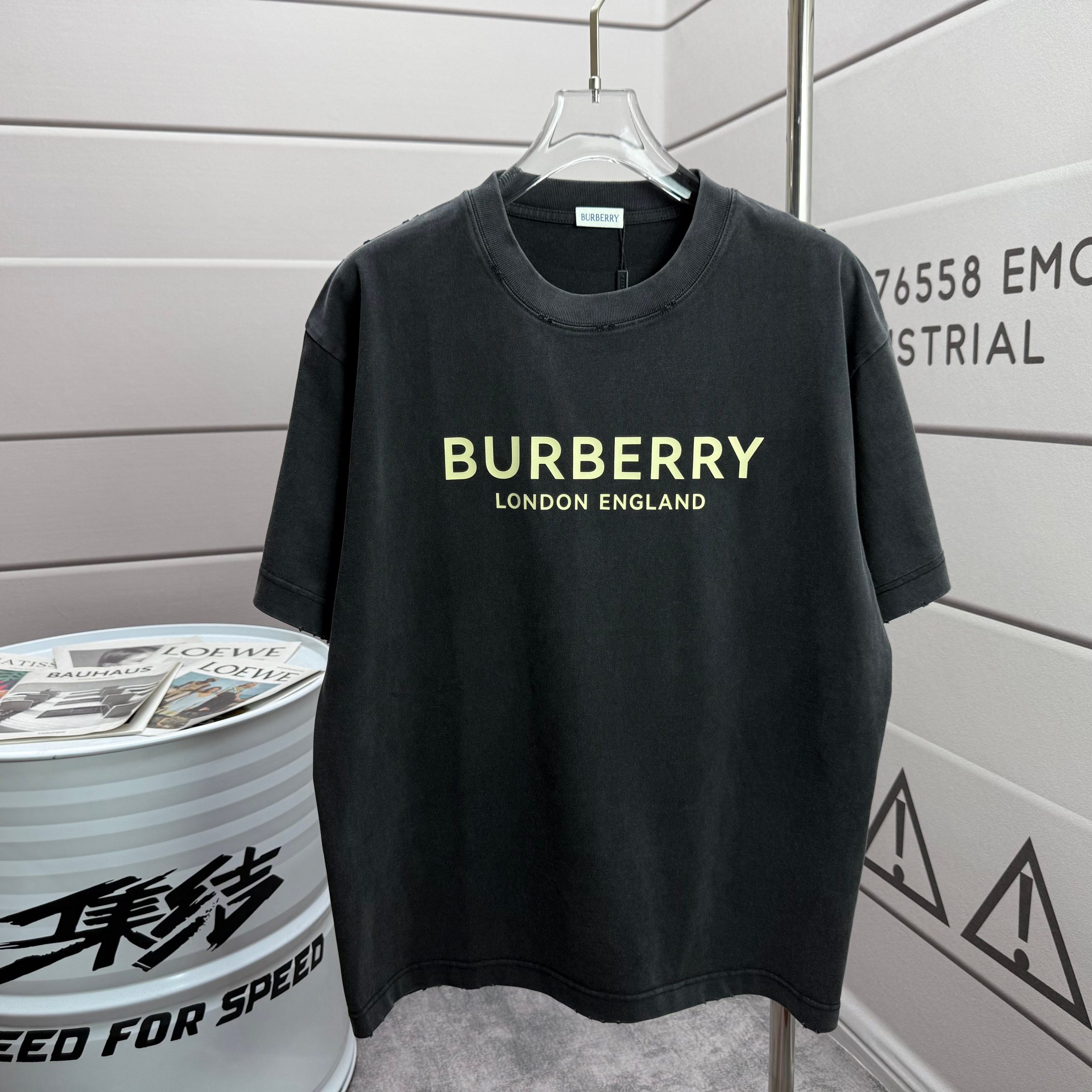 # @ 95 Burberr * Burberr * 2026 primavera y verano nuevo estilo, camiseta de manga corta con cuello redondo lavada y de…