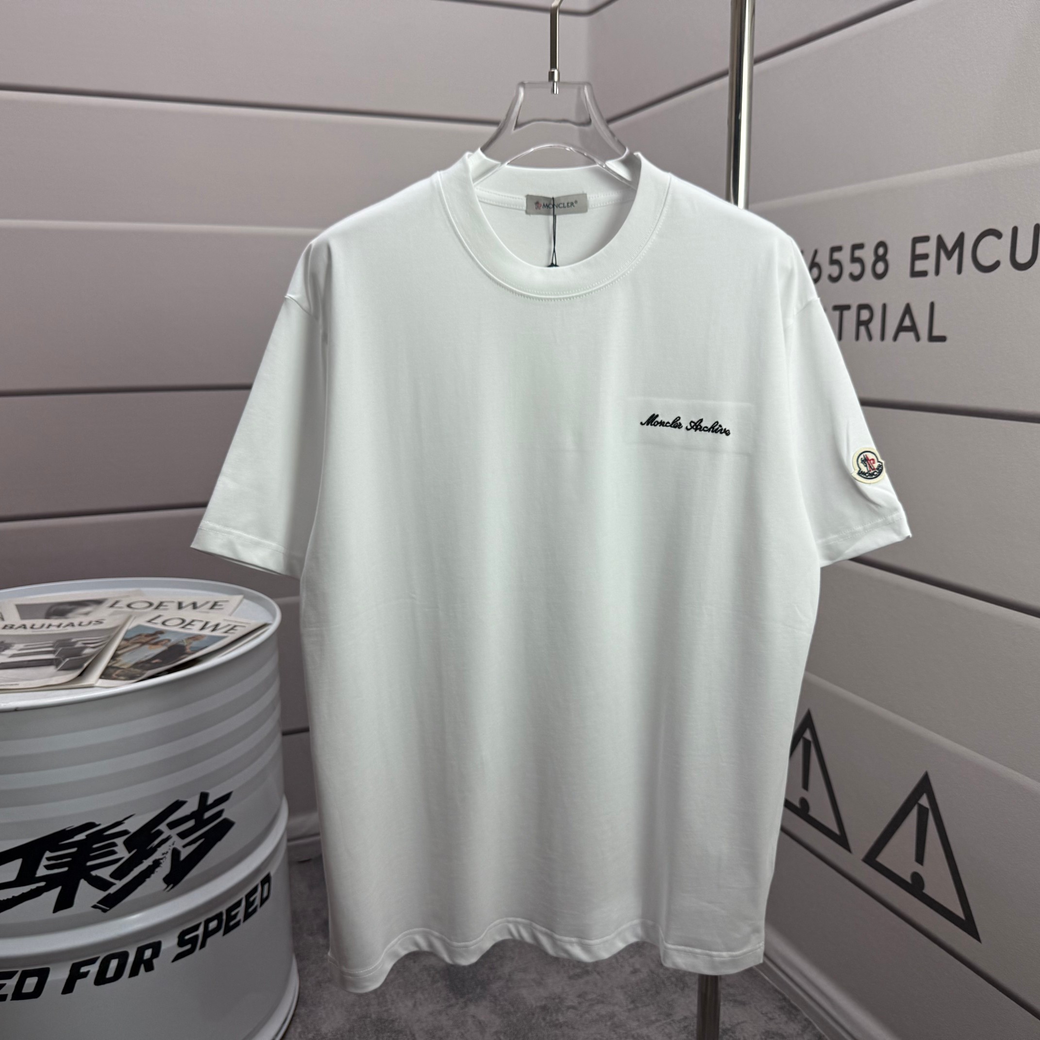 #@85 Moncle* Montgu* 2026 primavera/verano nueva camiseta de manga corta con bordado tridimensional de iconos y letras …