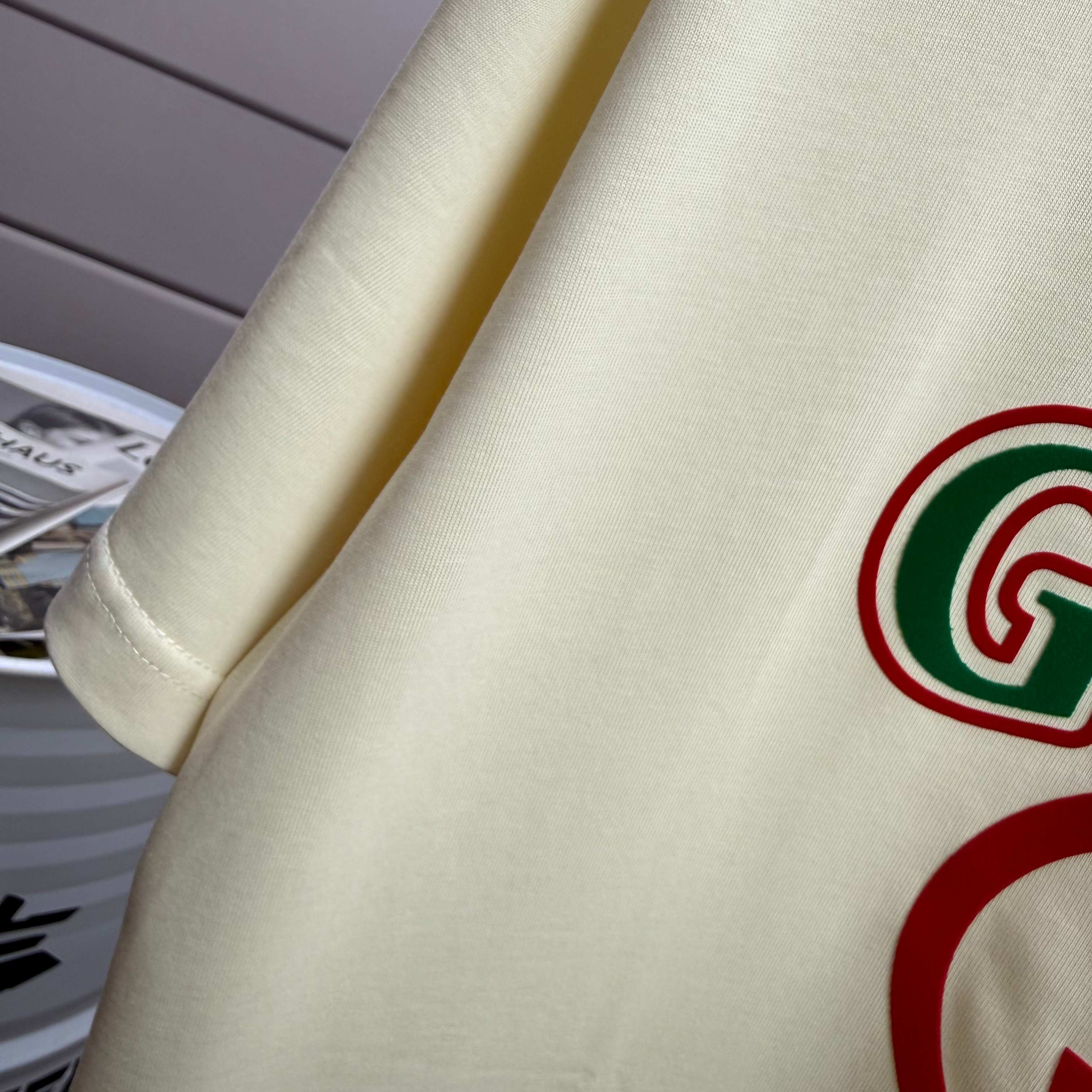 Gucci # Gu* 古驰*2026春夏新款 双G胸前Gucci字母立体拼色植绒 短袖T恤 定制双纱平纹纯棉面料